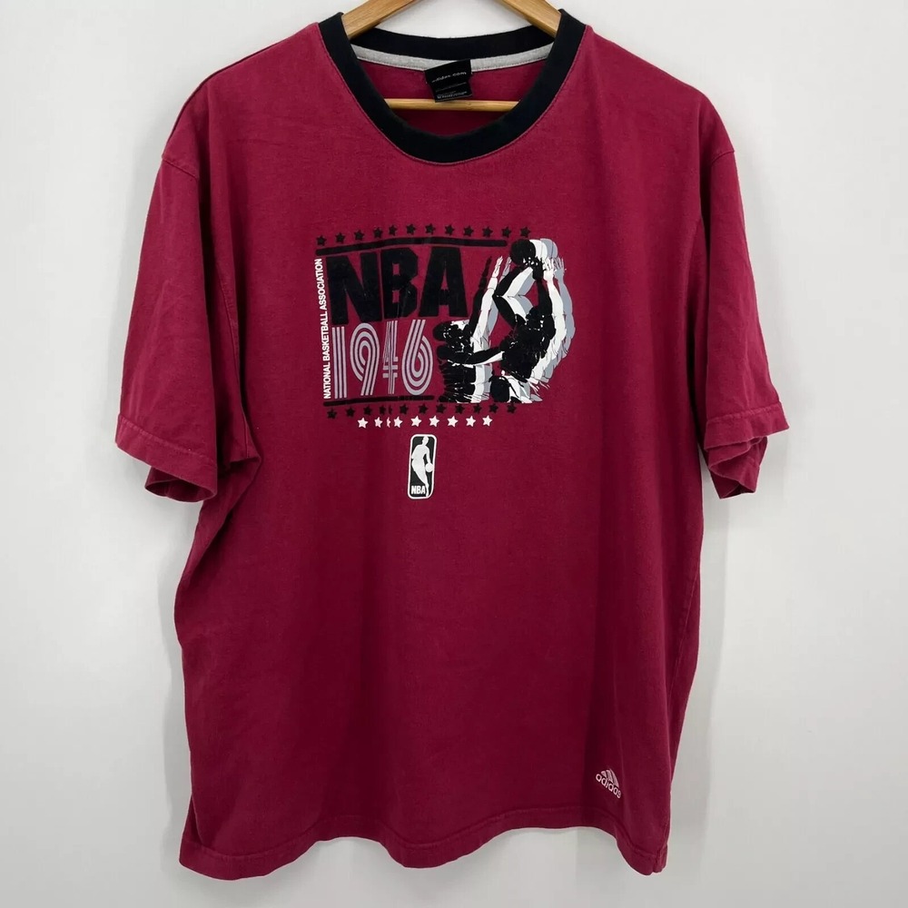 Adidas NBA 1946 Graphic T-Shirt Mens XL Maroon Red Short Sleeve Cotton Tee